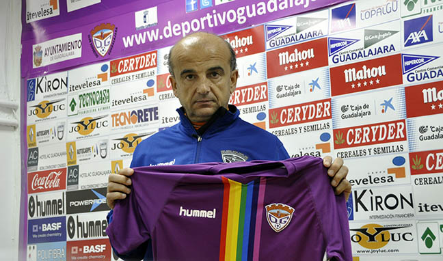 Arnaiz Lucas, en su presentación como entrenador del Deportivo Guadalajara: Lo que tenemos que hacer es currar todo lo que se pueda