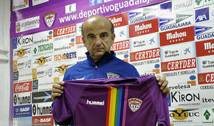 Arnaiz Lucas, en su presentaci&#243;n como entrenador del Deportivo Guadalajara: &#8220;Lo que tenemos que hacer es currar todo lo que se pueda&#8221;