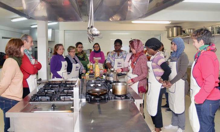 La última de las sesiones se dedicó a la cocina marroquí. Fotografía: Álvaro Díaz Villamil/ Ayuntamiento de Azuqueca de Henares