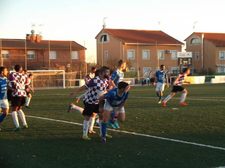 El C.D.Yunquera se impone en el duelo entre imbatidos