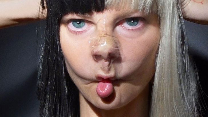 Sia está muy productiva