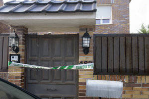 Prisión sin fianza para el hombre detenido por la muerte de su pareja en Galápagos