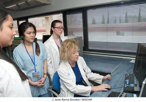 Estudiantes americanos conocen el modelo de sanidad pública en el Hospital de Guadalajara