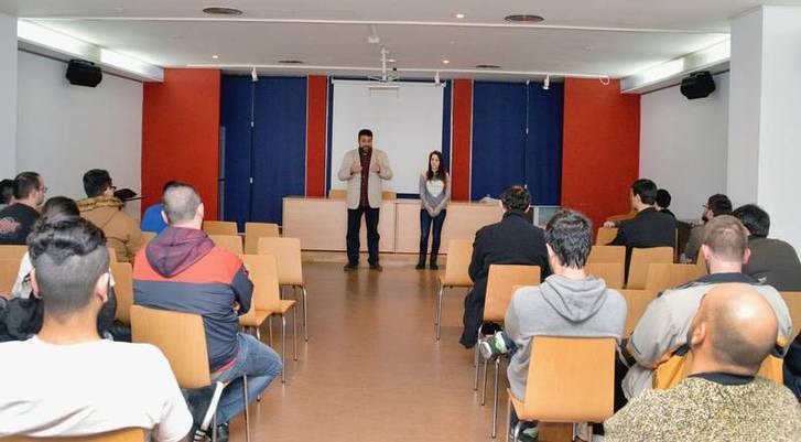 Firmados los convenios para el uso de los locales de ensayo de El Foro de Azuqueca