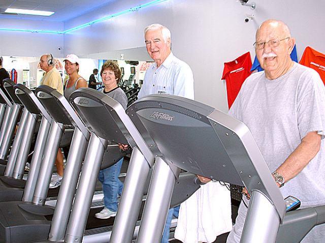 Yebes pone en marcha un programa de actividades físicas para personas mayores en el CDM Valdeluz