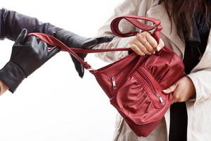 Detenido el cómplice de un tirón en la calle Bardales