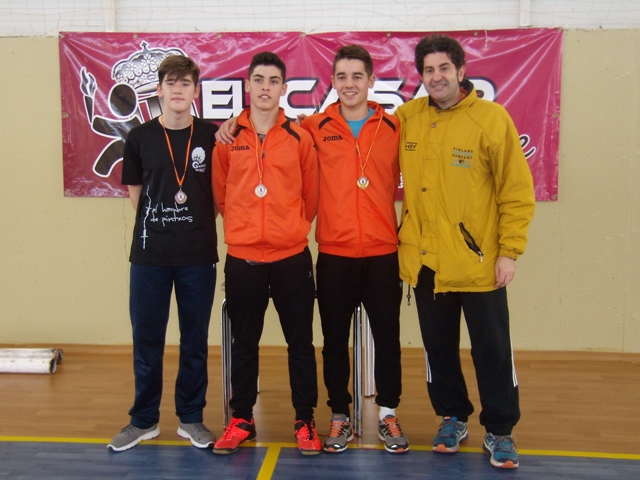 El IV Circuito de Badminton inició su andadura con una animada jornada en El Casar