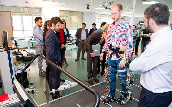 El Hospital Nacional de Parapléjicos, volcado en la investigación de tecnologías emergentes para el desarrollo de exoesqueletos 