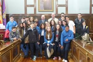 Dos grupos de escolares del colegio Maristas conocen el Palacio Provincial