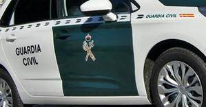 La Guardia Civil detiene a una persona por delitos continuados de usurpación de estado civil y contra la seguridad vial