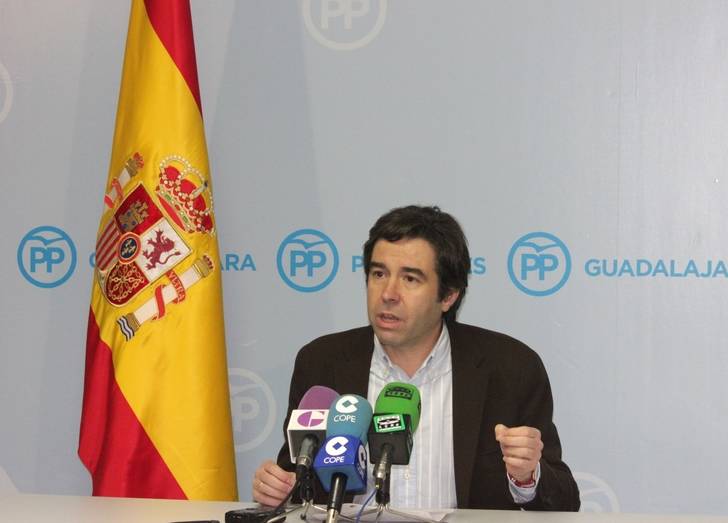 Robisco : Los guadalajareños que quieran donar una vivienda o una tierra a sus hijos van a pagar más impuestos por culpa de Page