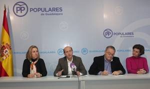 El PP califica como &#8220;inadmisible&#8221; la cesi&#243;n de senadores del PSOE a fuerzas pol&#237;ticas que quieren romper la unidad de Espa&#241;a