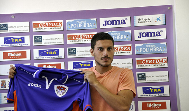 El Deportivo Guadalajara otorga la carta de libertad a Dani Gómez