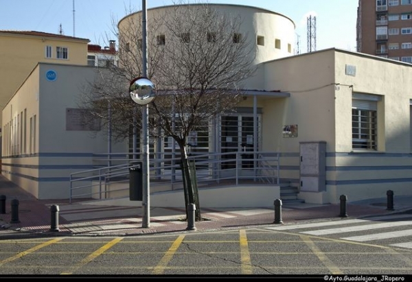 El centro social de La Amistad se encuentra operativo y abierto al público