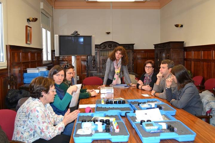 Nuevo material para el control de aguas y otras sustancias a los Distritos de Salud de Guadalajara