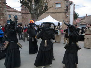 Vecinos y visitantes disfrutaron este sábado de Los Diablos de Luzón