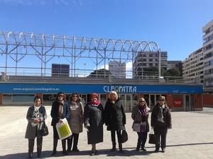 Los mayores de Alovera visitaron la exposición de Cleopatra con motivo del Día de la Mujer