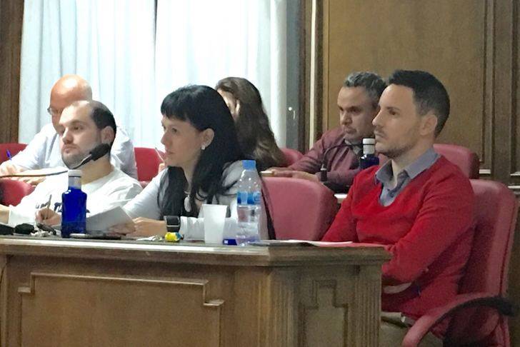 Cs Azuqueca insiste en la posible ilegalidad de la adhesión de un concejal expedientado a la Junta de Gobierno local