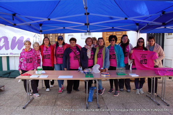 Gran éxito de participación en la 3ª Marcha a favor de la lucha contra el cáncer en Yunquera de Henares