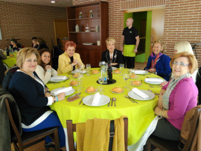 Las socias de la Asociación Virgen del Carmen celebraron el Día de la Mujer en Alovera