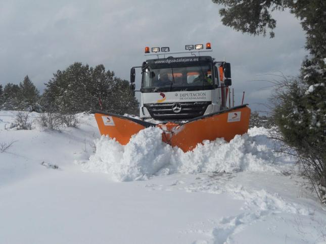 Tres carreteras cerradas por nieve en la provincia de Guadalajara