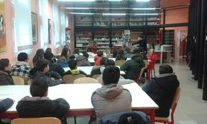 Los alumnos de 1º ESO del IES de Alovera participan en el programa de formación de usuarios de la biblioteca