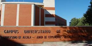 Carnicero denuncia el agravio comparativo de la Junta de Comunidades con los estudiantes de la UAH en Guadalajara 