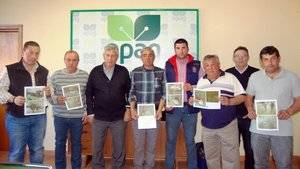 Ganaderos de Guadalajara piden medidas a la Junta por los ataques de los buitres