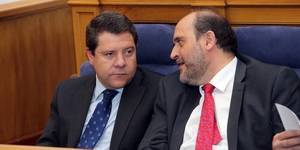 Page aprueba sus presupuestos regionales gracias al sí de Podemos