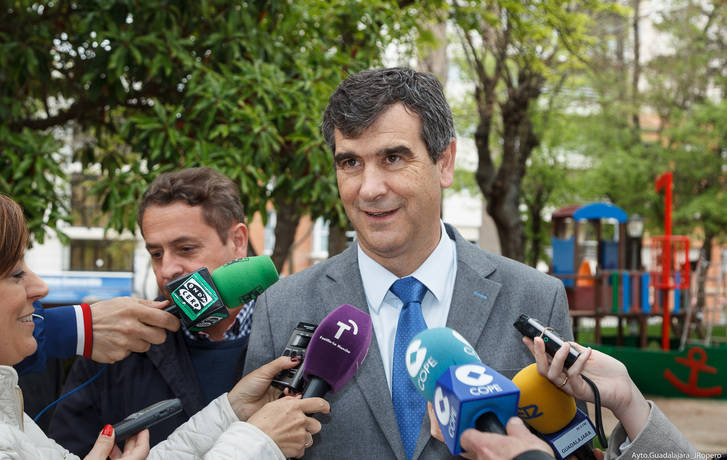 Román: La ciudad está bien gobernada y atendida. Hacer oposición no es difamar y criticar a nivel personal