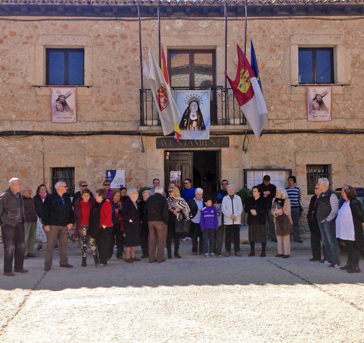 Azuqueca, Sigüenza y Fuentenovilla muestras su repulsa por los atentados en Bruselas