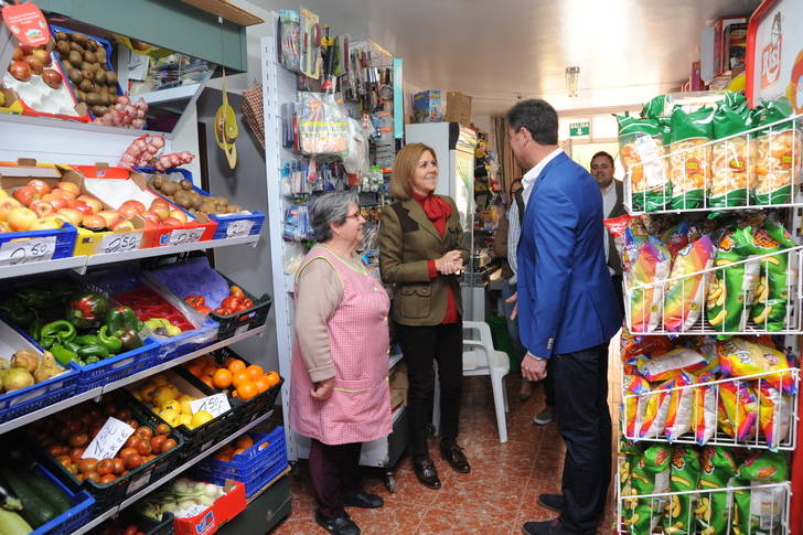 Cospedal lamenta que los agricultores y ganaderos se vean perjudicados por el mal funcionamiento de la administración regional