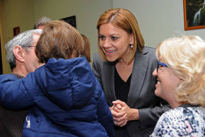 Cospedal califica de inconcebible que Page, para que Podemos le apoye los presupuestos, vaya contra la libertad religiosa