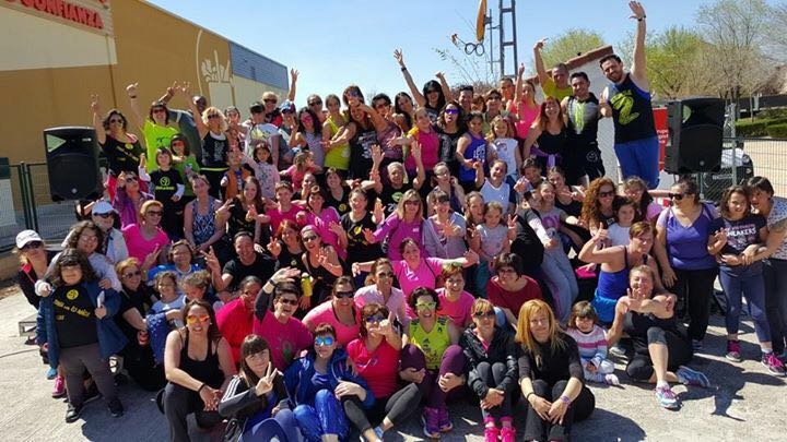 Más de 250 personas participaron en la jornada deportiva solidaria Sonrisas para Javier en Alovera