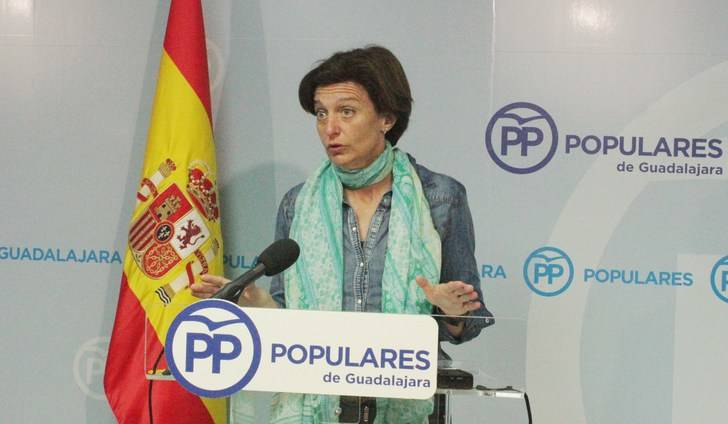 Ana González subraya que la ideología debe quedar fuera de las aulas “y no como quiere hacer Page en Castilla-La Mancha”
