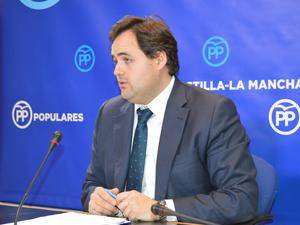 Núñez denuncia la hipocresía de Page al presentar la eliminación de la asistencia religiosa en hospitales en plena Semana Santa