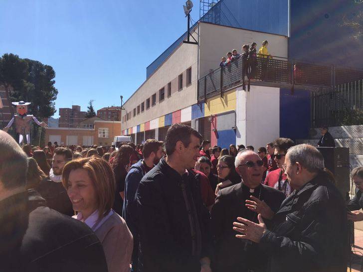 El alcalde de Guadalajara da la bienvenida a los participantes en el Encuentro de Jóvenes Cristianos de Castilla La Mancha