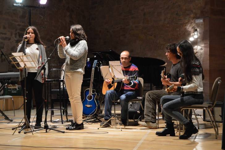 La II Feria del Libro Usado de Sigüenza y el concierto solidario recaudan 800 euros