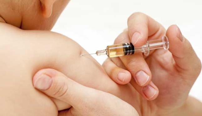 Jiménez Prieto pregunta por qué ha quedado desierto el contrato para el suministro de vacunas contra la difteria, el tétanos y la tosferina