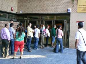 CCOO apunta a la saturación como origen del fraude en la cita del registro civil de Guadalajara