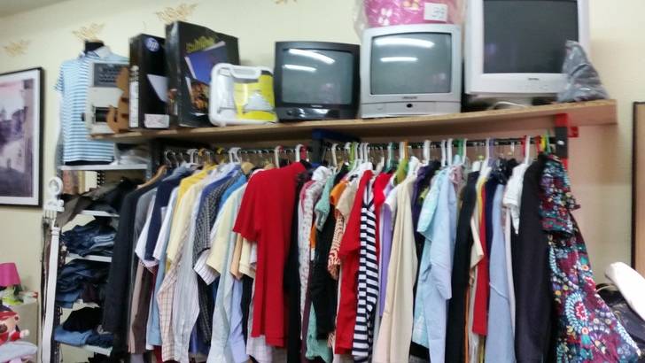 El rastrillo solidario ayuda continuadamente a las familias más desfavorecidas de Alovera