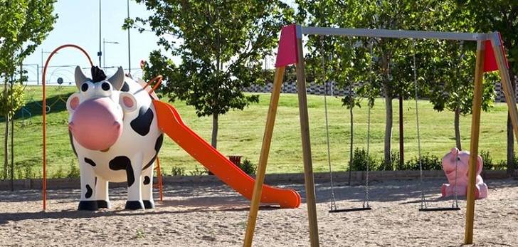 El Ayuntamiento inicia un plan de mejora de los juegos infantiles de la ciudad