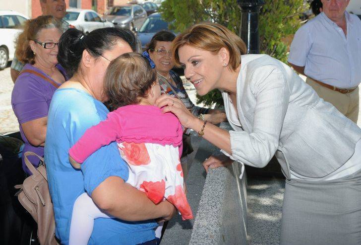 Cospedal defiende el mismo acceso a los servicios para los que viven en pequeños municipios como para los que viven en las grandes ciudades