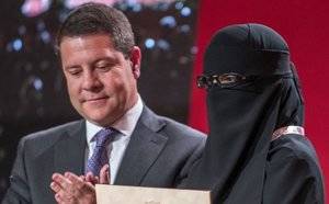El PP solicitará en Pleno la repulsa a Page por aplaudir la denigración y la invisibilidad de las mujeres en la “foto de la vergüenza”