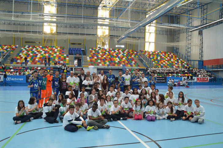 Más de medio millar de escolares participan en la 'Gira Movistar Megracraks' en Azuqueca