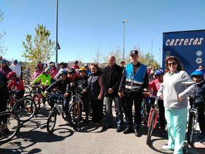 Más de 450 personas pedalearon por las calles de Alovera