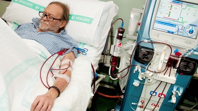 Jiménez denuncia que Page, además de enviar a 15.000 pacientes a la sanidad privada en tres meses, incremente las listas de espera en 24.000 pacientes