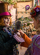 Alicia a través del espejo