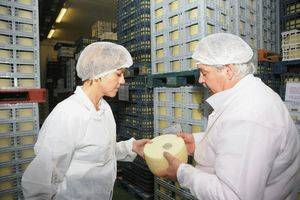 Cospedal resalta la importancia de nuestro sector primario, que es referente en creación de empleo y riqueza