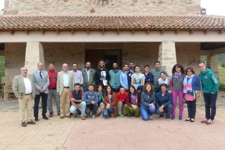 La Diputación continúa impulsando la creación de empleo a través del oficio resinero